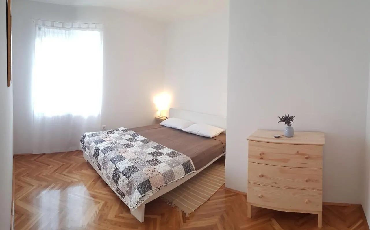 Mitra Apartments Malinska
