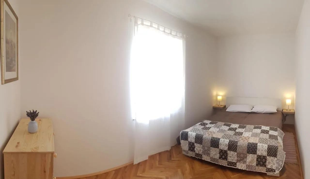 Mitra Apartments Malinska